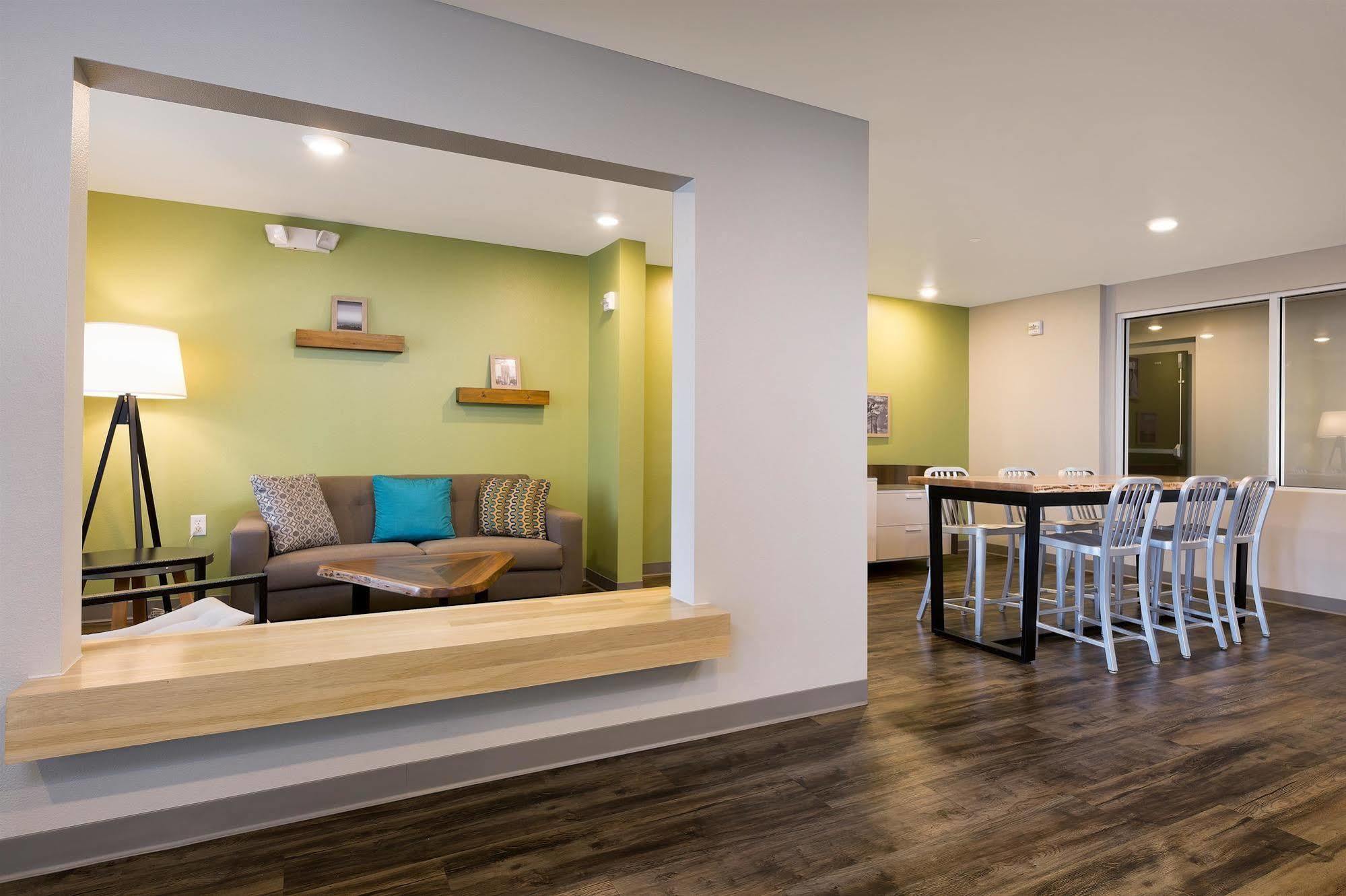 Woodspring Suites Houston Iah Airport Humble Bagian luar foto